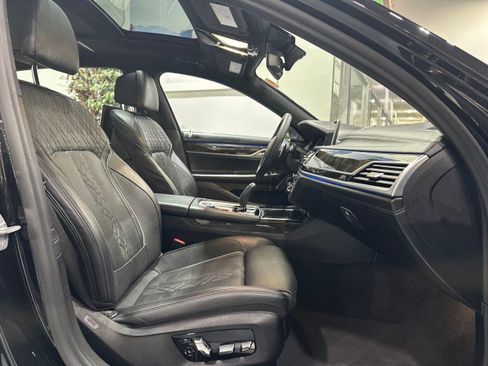 Used 2019 BMW M760i xDrive w/ Luxury Rear Seating Package AWD/4WD image 58