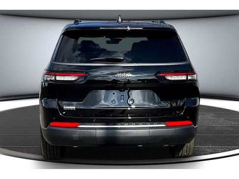 New 2026 Jeep Grand Cherokee L Limited w/ Limited Altitude Package AWD/4WD image 5