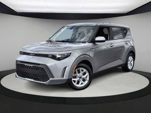Used 2023 Kia Soul LX w/ Option Group 015 image 1