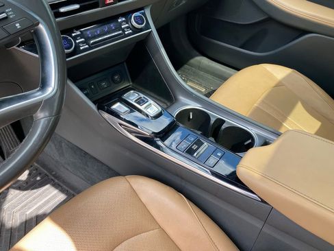 Used 2021 Hyundai Sonata Limited image 13