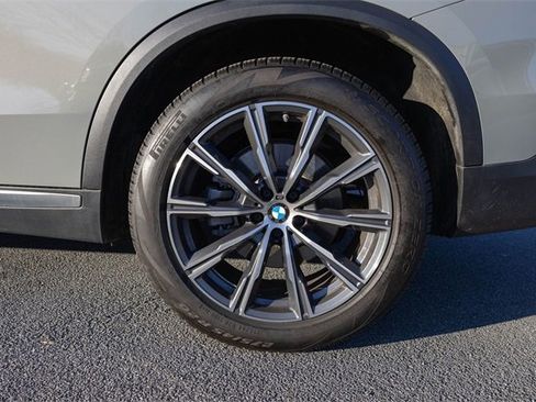 Certified 2025 BMW X5 xDrive40i w/ Parking Assistance Package image 6