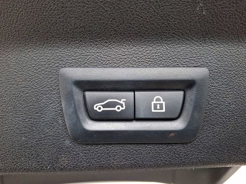 Used 2019 BMW X3 xDrive30i w/ Premium Package image 29