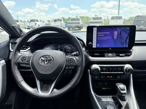 Used 2023 Toyota RAV4 XSE w/ Weather Package AWD/4WD image 9