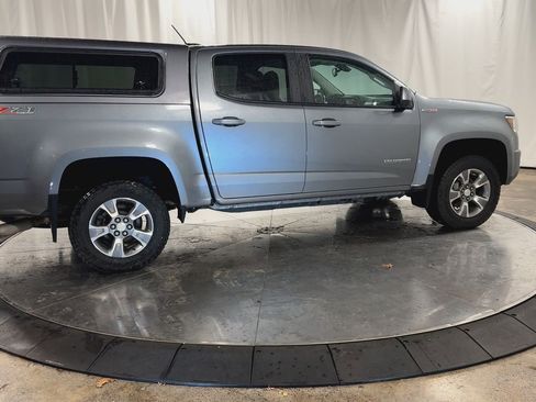 Used 2018 Chevrolet Colorado Z71 image 2