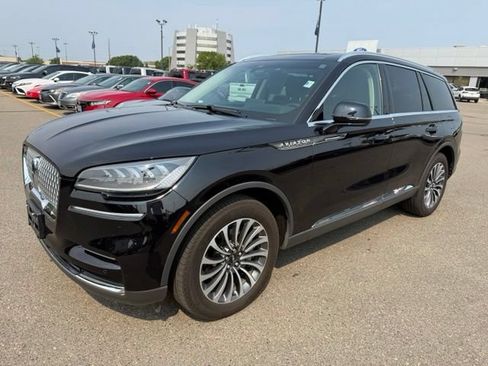 Used 2024 Lincoln Aviator AWD w/ Premium Package image 6