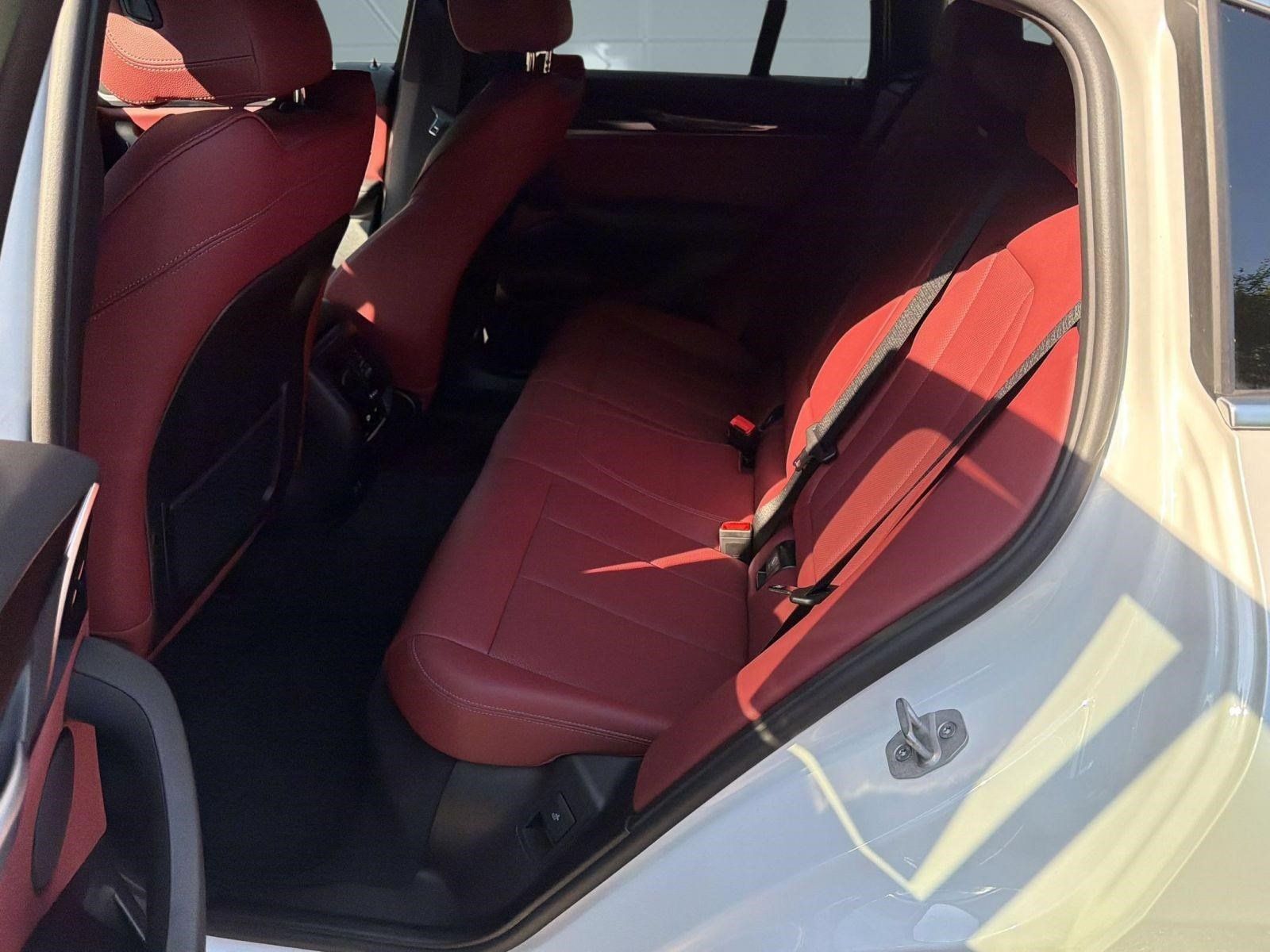 Certified 2025 BMW X4 xDrive30i AWD/4WD image 22