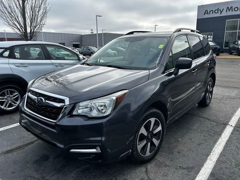 Used 2017 Subaru Forester 2.5i Premium image 2