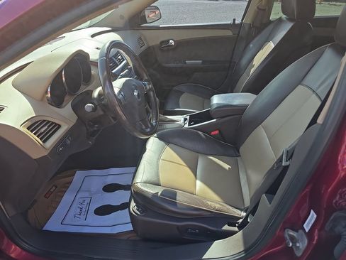 Used 2008 Chevrolet Malibu LTZ w/ Rear Power Package FWD image 9