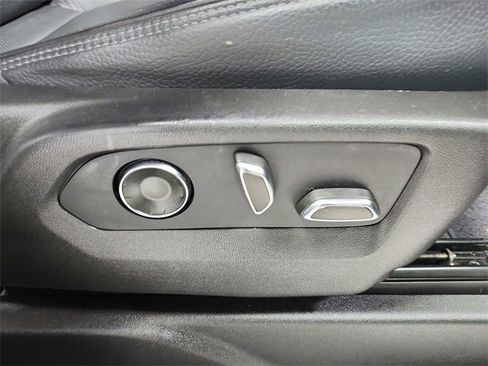 Used 2021 GMC Yukon XL Denali image 42