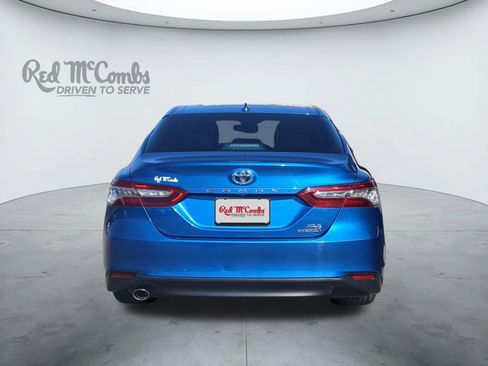 Used 2020 Toyota Camry XLE image 4