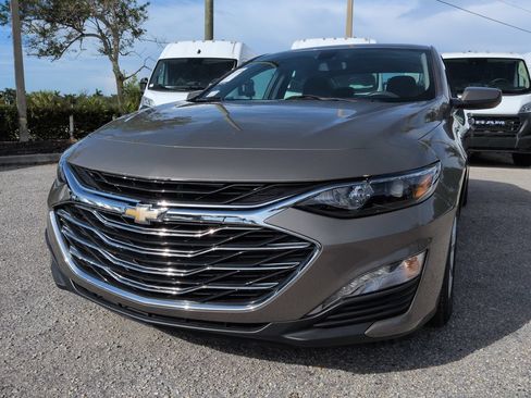 Used 2020 Chevrolet Malibu LT FWD image 9