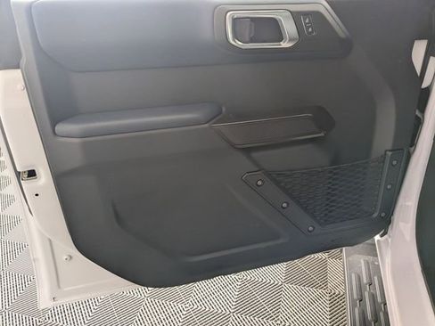 Used 2024 Ford Bronco Outer Banks image 10