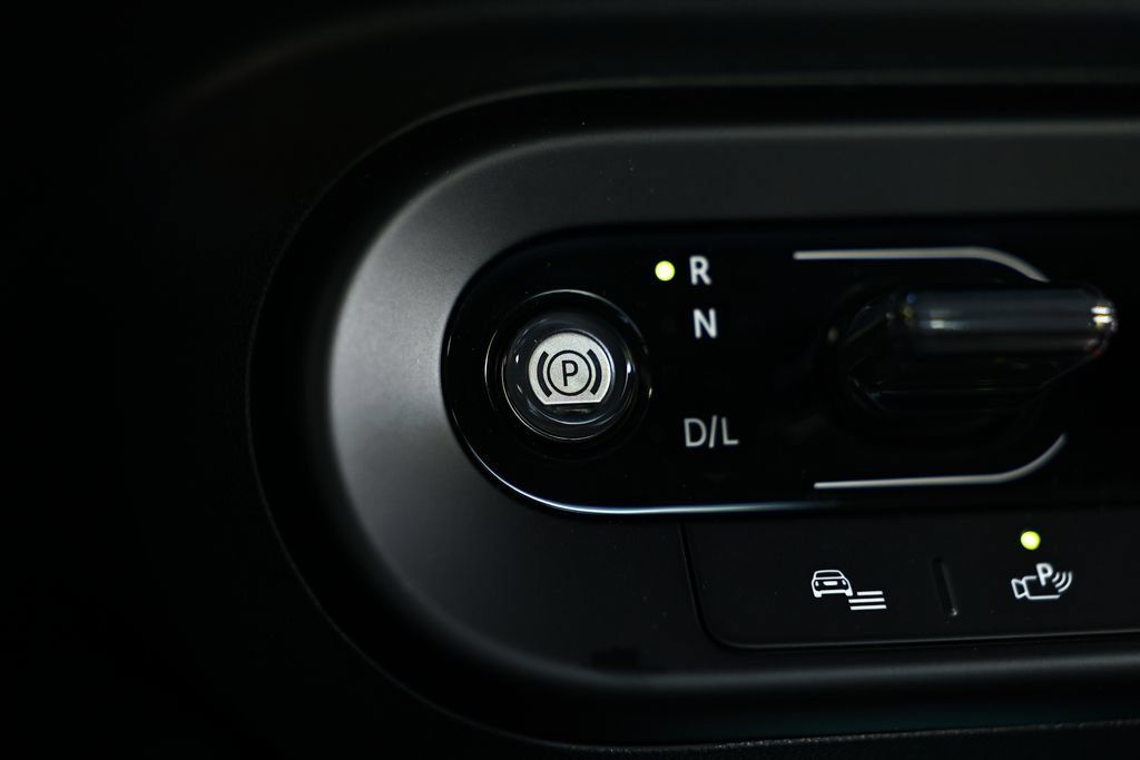 New 2026 MINI Cooper 2-Door Hardtop FWD image 35