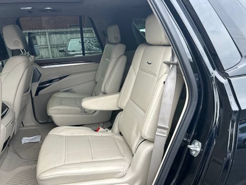 Used 2025 Cadillac Escalade Sport Platinum AWD/4WD image 18