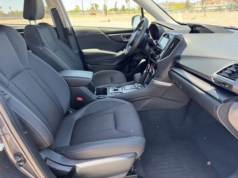 Used 2024 Subaru Forester Premium image 17