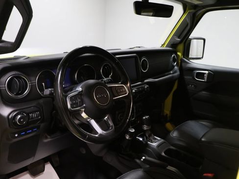 Used 2022 Jeep Wrangler Unlimited Sahara w/ Cold Weather Group image 15