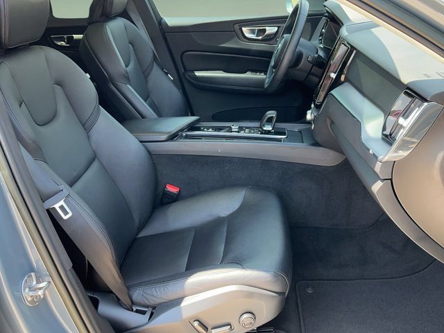 Used 2023 Volvo XC60 B5 Core AWD/4WD image 20