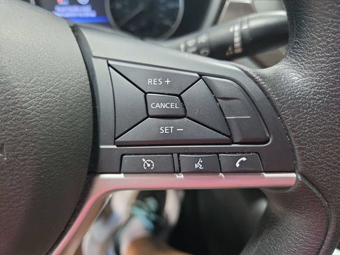Used 2024 Nissan Altima 2.5 SV FWD image 33