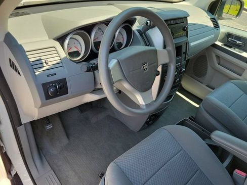 Used 2010 Dodge Grand Caravan SE w/ Popular Equipment Group FWD image 3