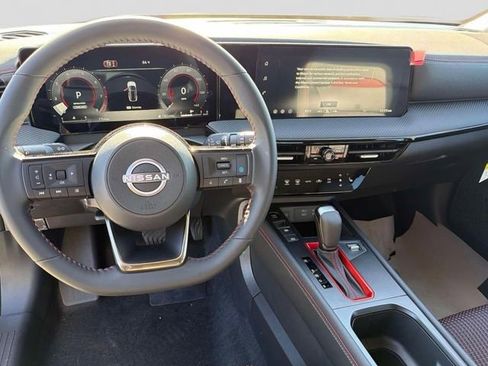 New 2026 Nissan Kicks SR w/ Cold Weather Package AWD/4WD image 10