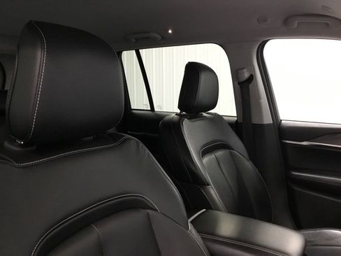 Used 2023 Jeep Grand Cherokee Limited w/ Black Appearance Package AWD/4WD image 26