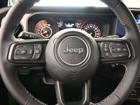 Used 2025 Jeep Wrangler Sport image 24
