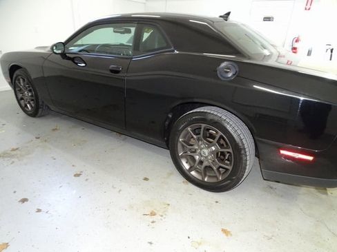 Used 2018 Dodge Challenger GT w/ Driver Convenience Group image 19