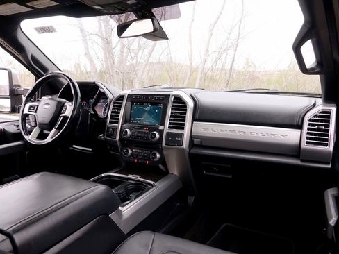 Used 2017 Ford F250 Platinum w/ Platinum Ultimate Package image 44