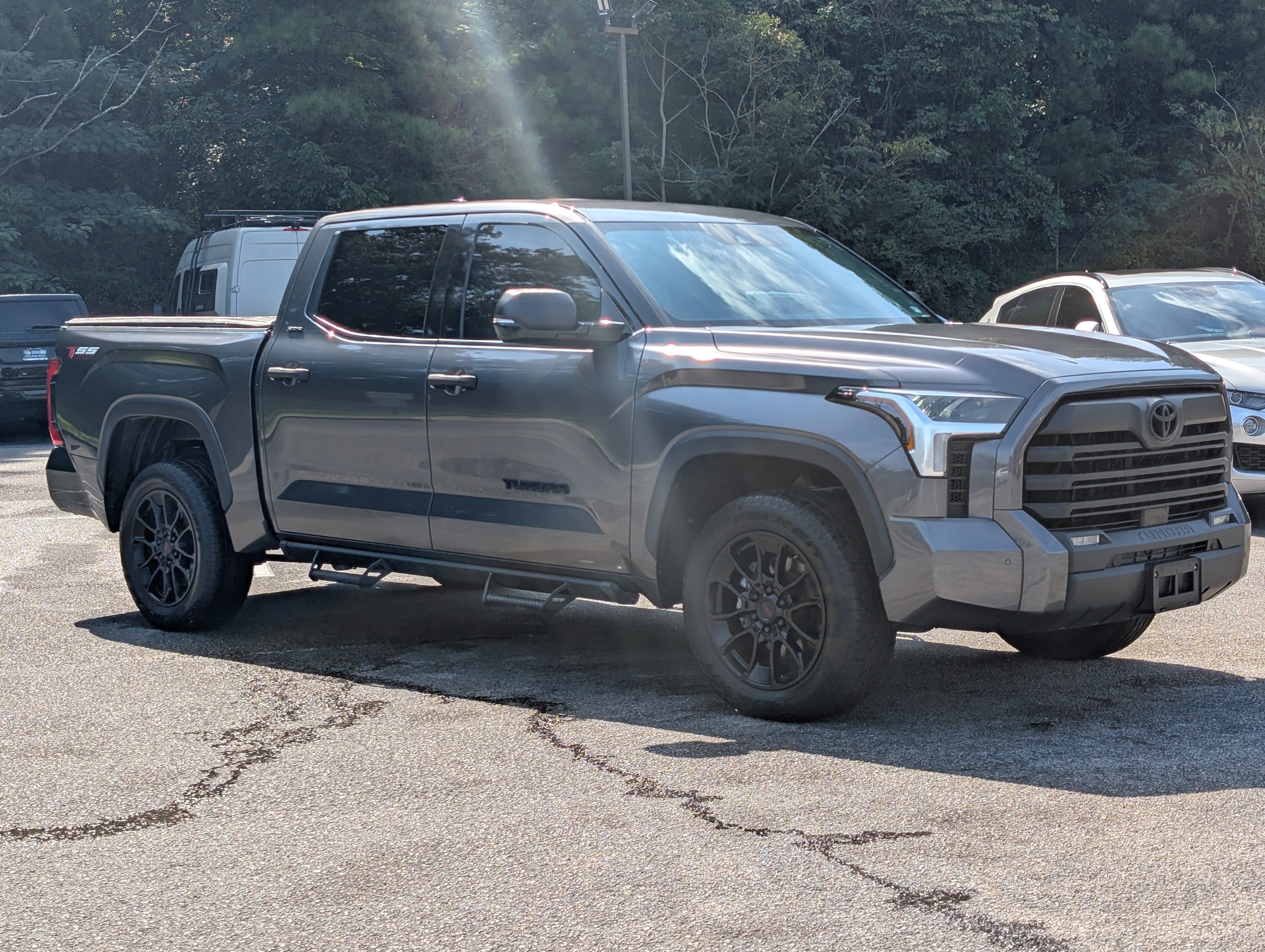 Used 2023 Toyota Tundra SR5 w/ SR5 Convenience Package AWD/4WD image 11