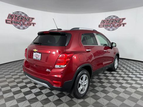 Used 2020 Chevrolet Trax LT w/ LT Convenience Package FWD image 7