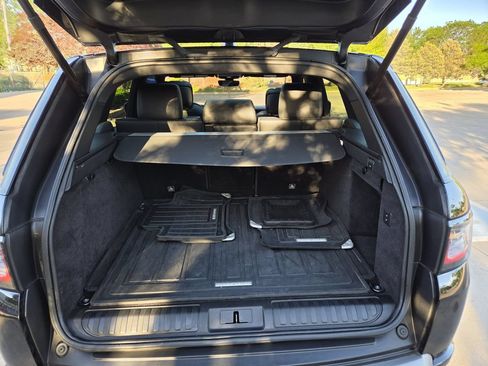Used 2020 Land Rover Range Rover Sport SE AWD/4WD image 38