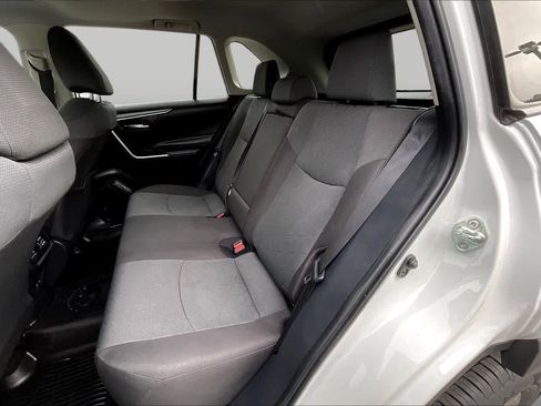 Used 2024 Toyota RAV4 XLE FWD image 20
