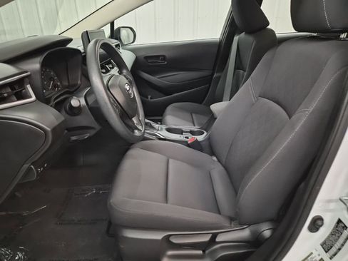 Used 2023 Toyota Corolla LE image 12