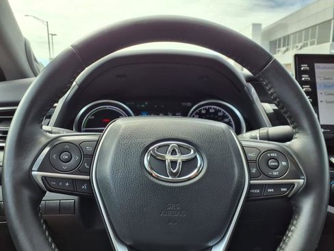 Certified 2021 Toyota Camry XLE image 30