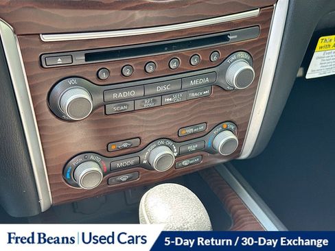 Used 2019 Nissan Pathfinder Platinum image 17