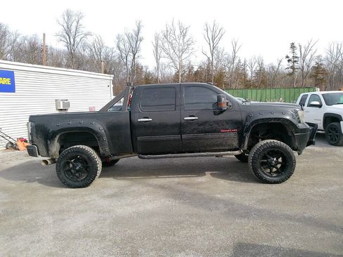 Used 2011 GMC Sierra 2500 SLE w/ SLE Preferred Package image 4