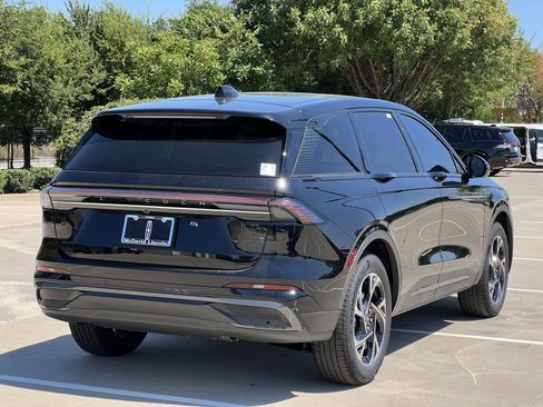 New 2025 Lincoln Nautilus Premier w/ Equipment Group 102A image 9