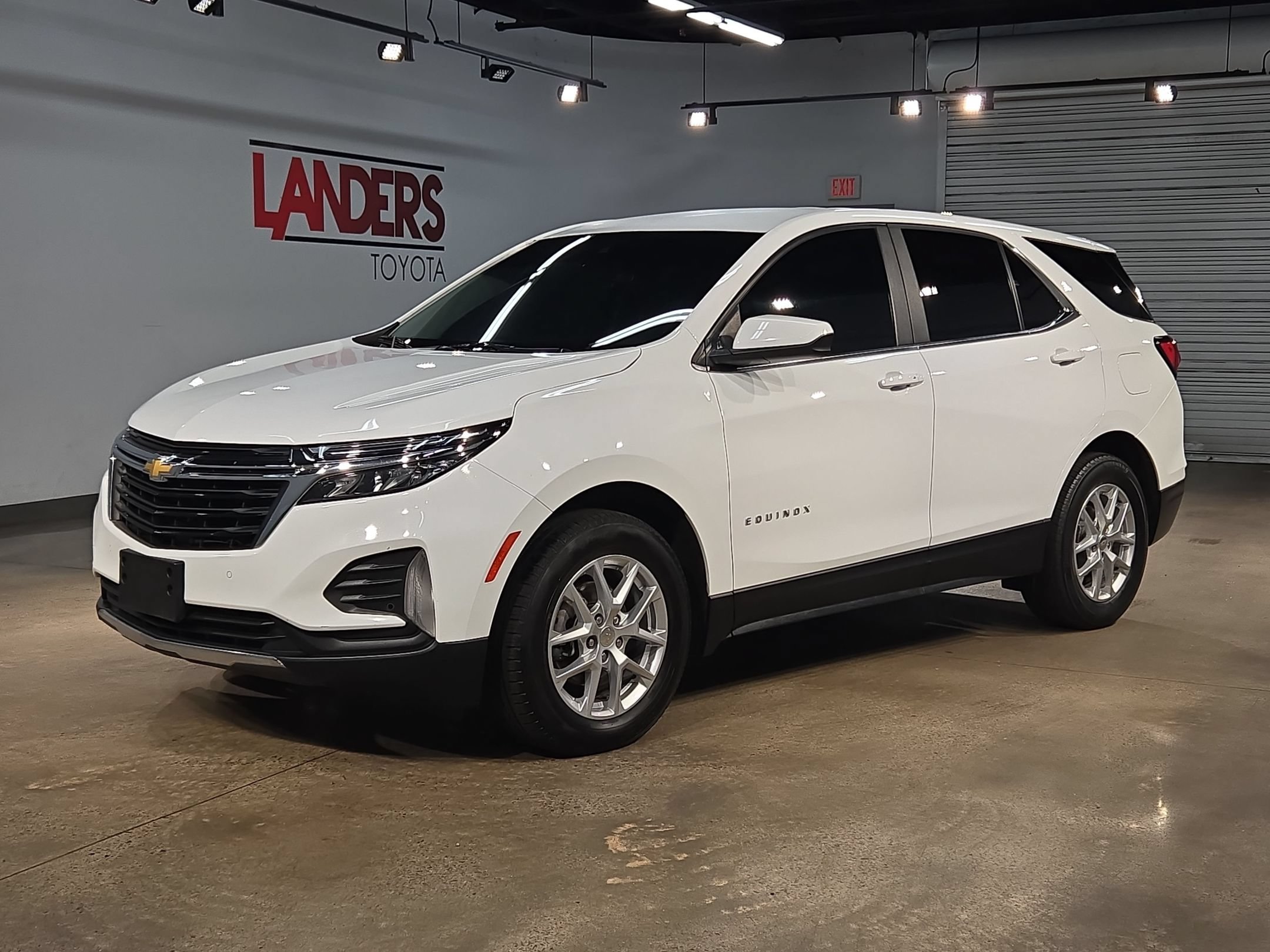 Used 2024 Chevrolet Equinox LT AWD/4WD image 3