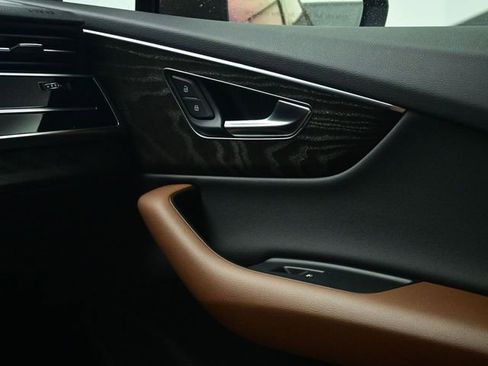 Used 2021 Audi Q7 3.0T Premium Plus image 13