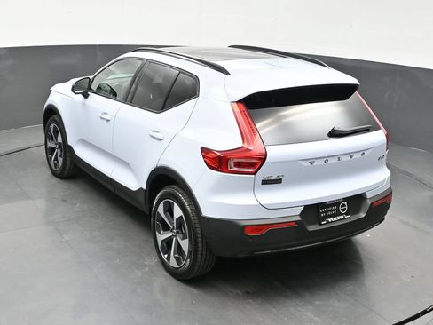Used 2026 Volvo XC40 B5 Plus AWD/4WD image 34