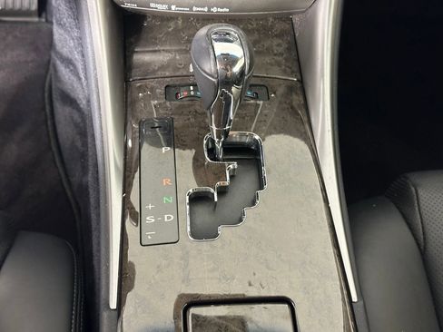 Used 2015 Lexus IS 250C image 16