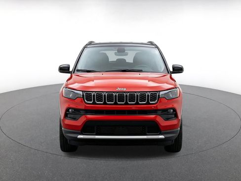 Used 2025 Jeep Compass Limited AWD/4WD image 2