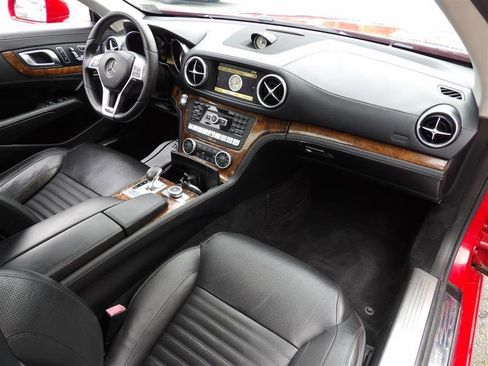 Used 2013 Mercedes-Benz SL 550 image 14