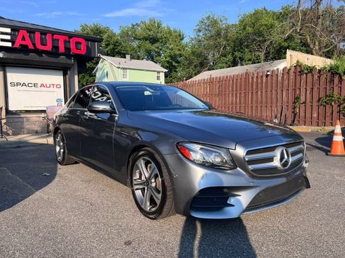 Used 2018 Mercedes-Benz E 300 image 9