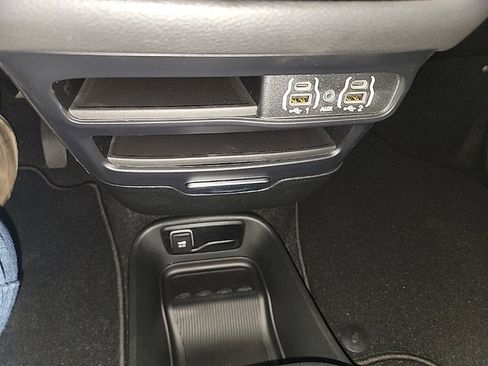 New 2025 Chrysler Pacifica Select image 21