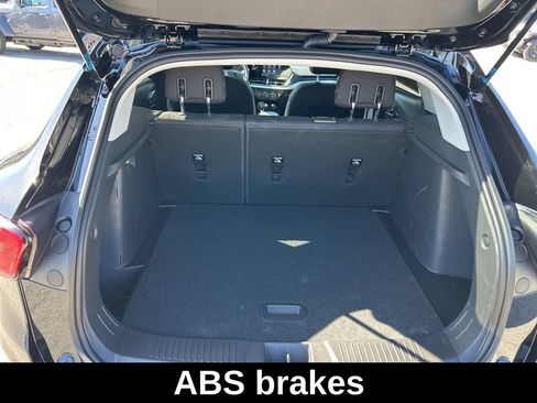 Used 2025 Chevrolet Trax LS w/ LS Convenience Package FWD image 26