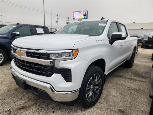 Used 2023 Chevrolet Silverado 1500 LT image 3