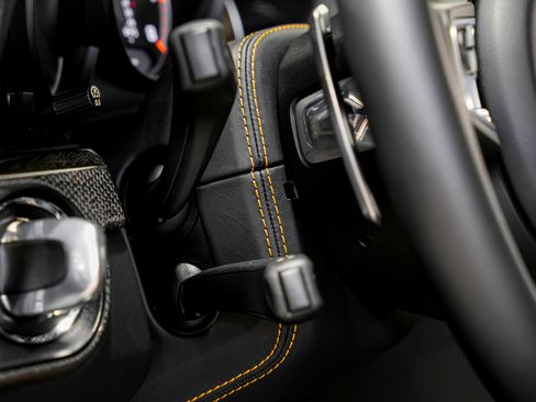 Used 2018 Porsche 911 Turbo S image 23