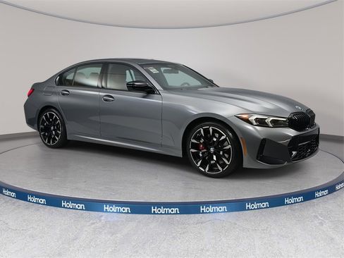 New 2026 BMW 330i xDrive Sedan w/ M Sport Package image 3