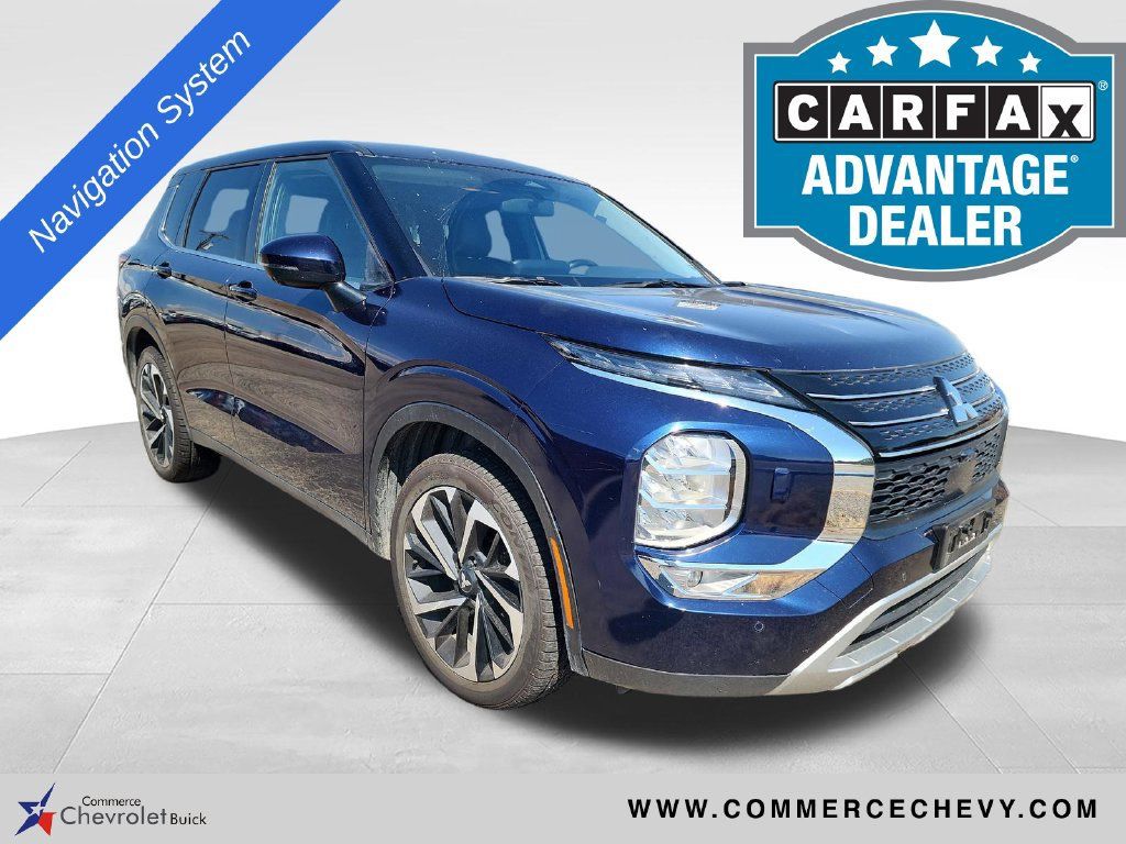 Used 2024 Mitsubishi Outlander SE AWD/4WD image 1